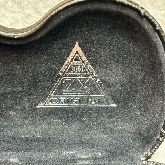 Vintage Unique Collectable Working Guitar-Shaped Watch Same Day Shipping - Picture 11 of 15